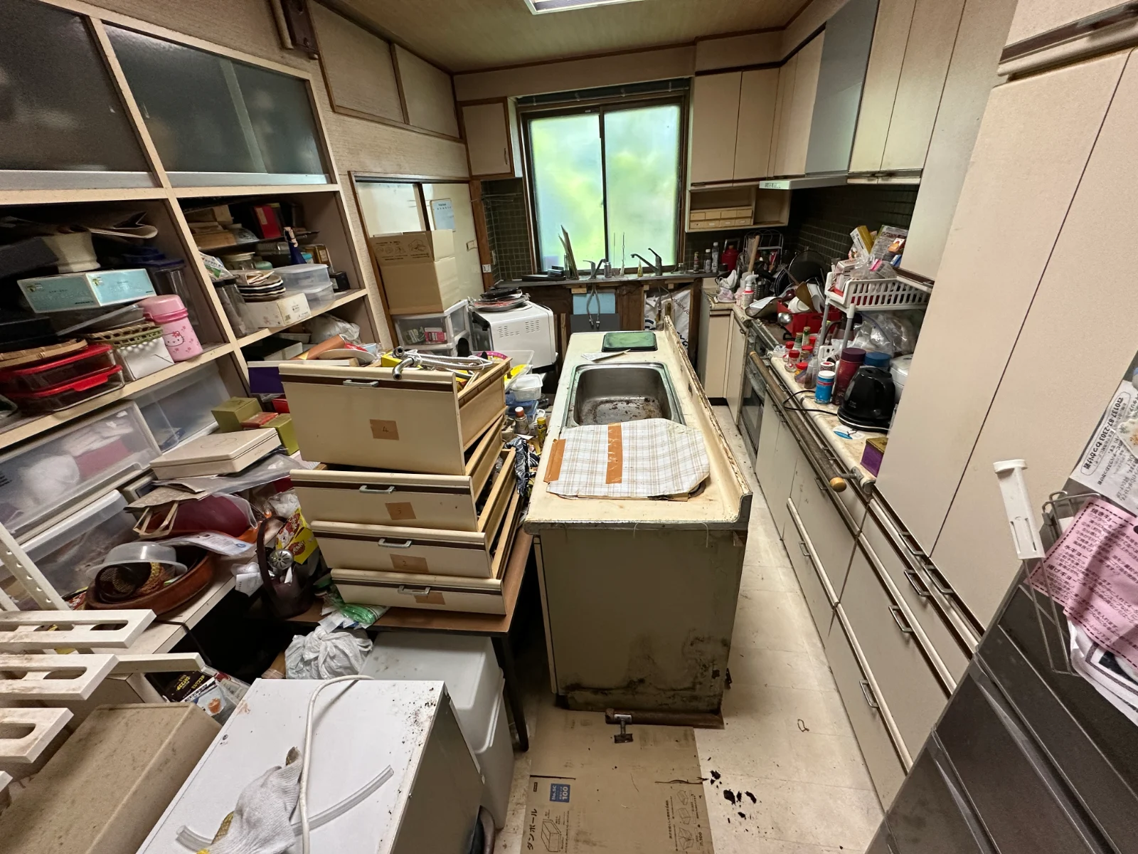 函館で漏水修理｜キッチン撤去で判明した給水管の異常と想定以上の床の腐食 施工写真5